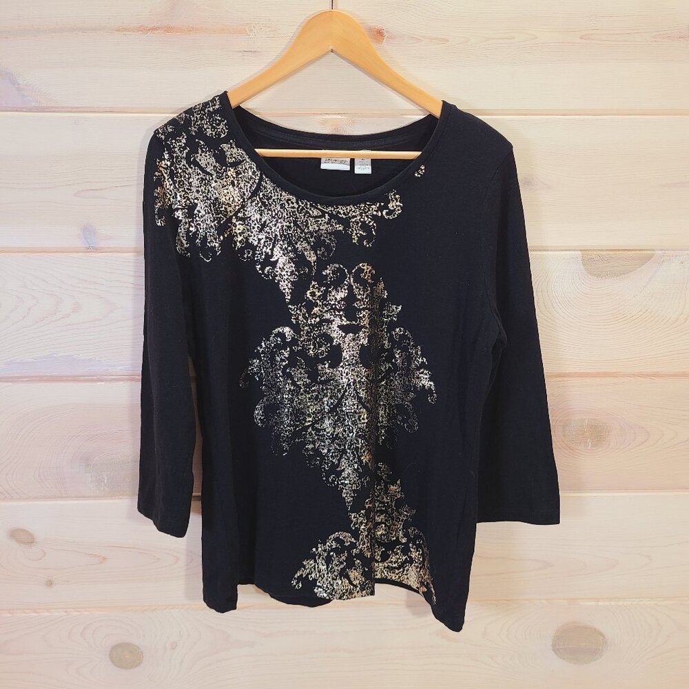 Chicos Zenergy size 2 Women's L Black Gold Metallic Printed Top 3/4 Sleeve